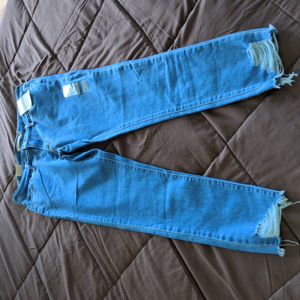 Levi Jeans. 711 Skinny. Size 8 Medium. W29 L30. NWTs